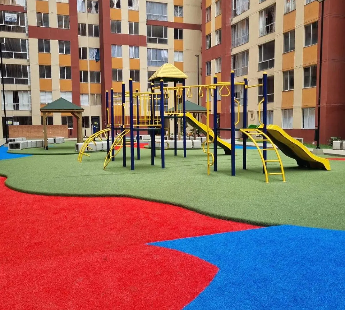 Alquiler Apartamento En Bogota Cerca Al Aeropuerto-Colibri Dorado-By-Wonderlust
